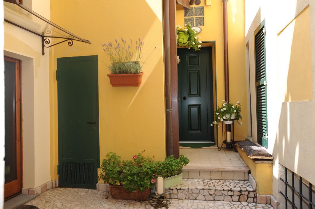 B&B Aurora Domus D'A-Mare Pesaro Ngoại thất bức ảnh