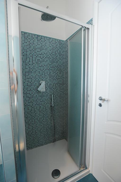B&B Aurora Domus D'A-Mare Pesaro Phòng bức ảnh