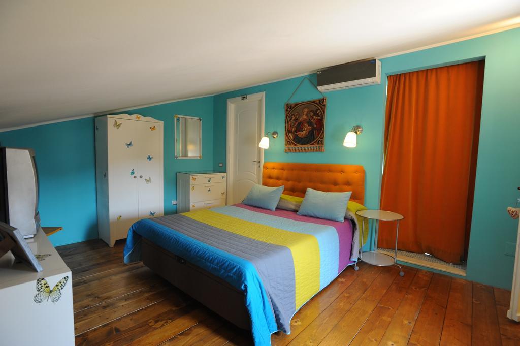 B&B Aurora Domus D'A-Mare Pesaro Ngoại thất bức ảnh