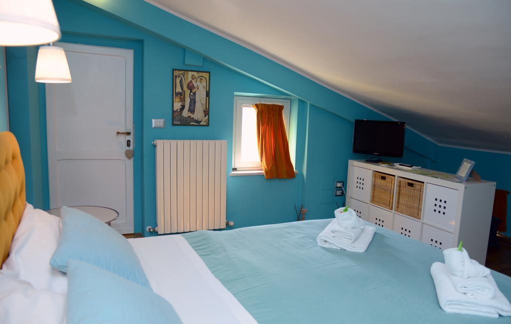 B&B Aurora Domus D'A-Mare Pesaro Ngoại thất bức ảnh